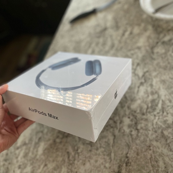 Apple Blue Headphones - Picture 2 of 4